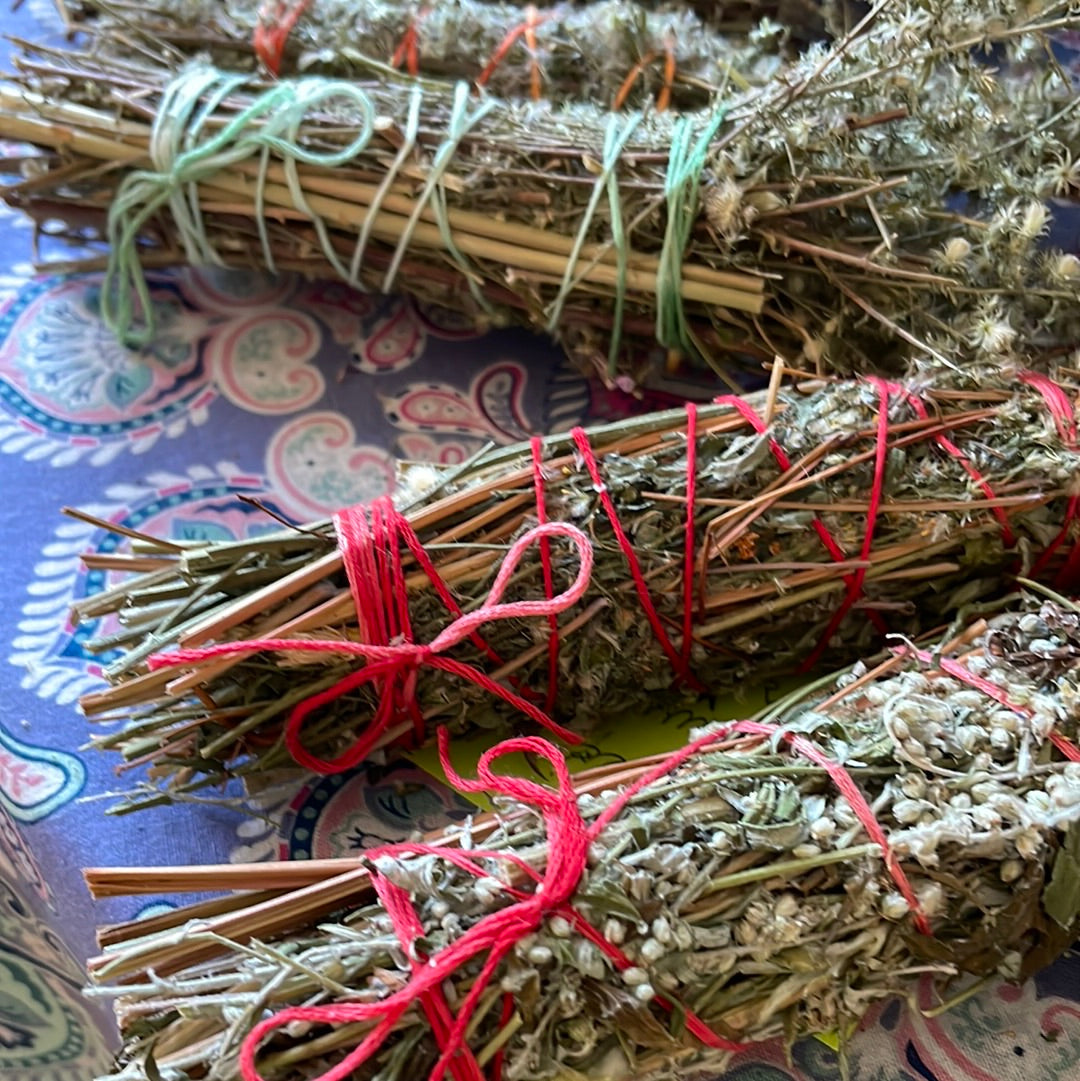 Locally Foraged Herb Bundle - We Pick One For You