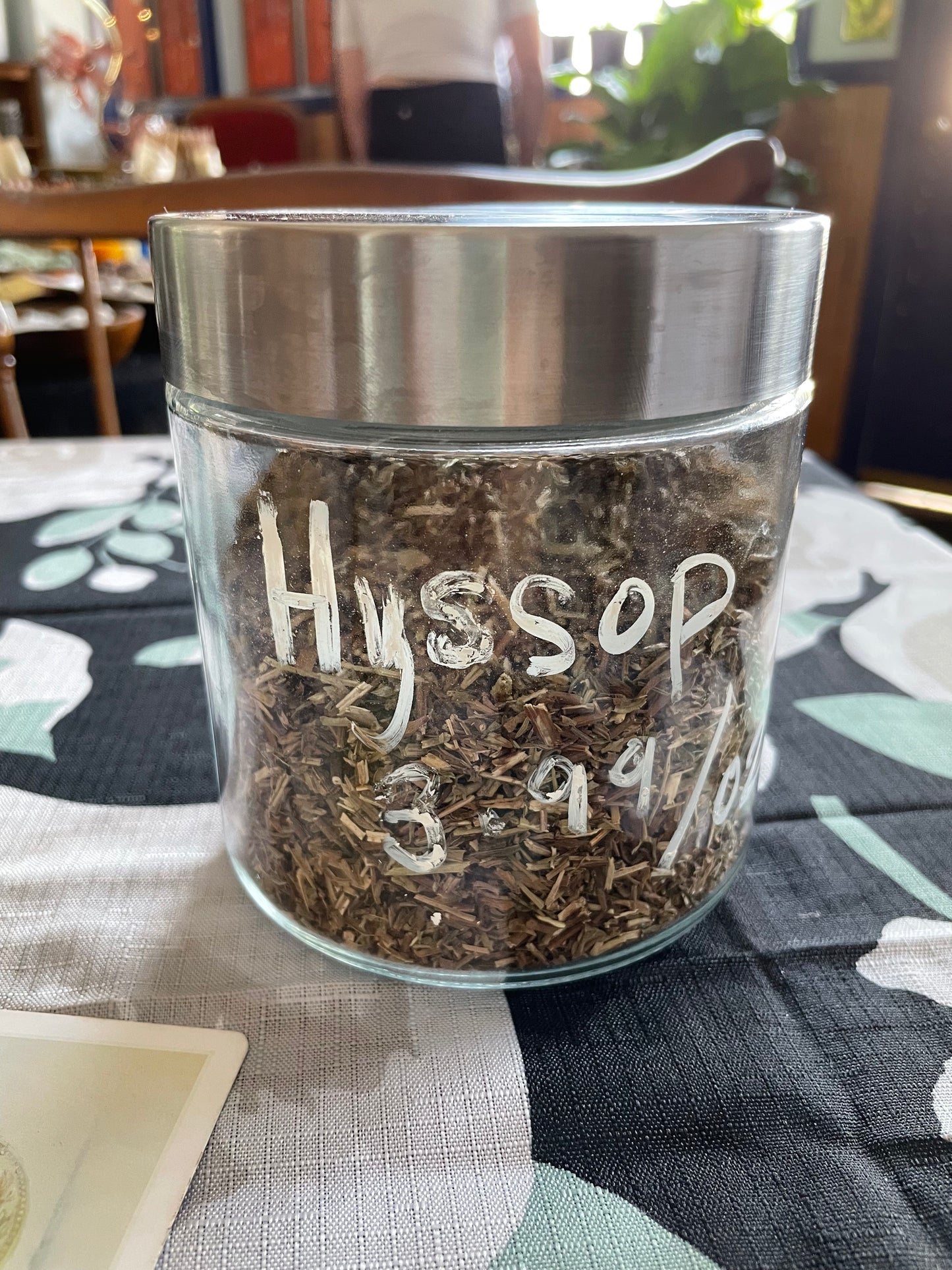 Hyssop, dried, cut, organic