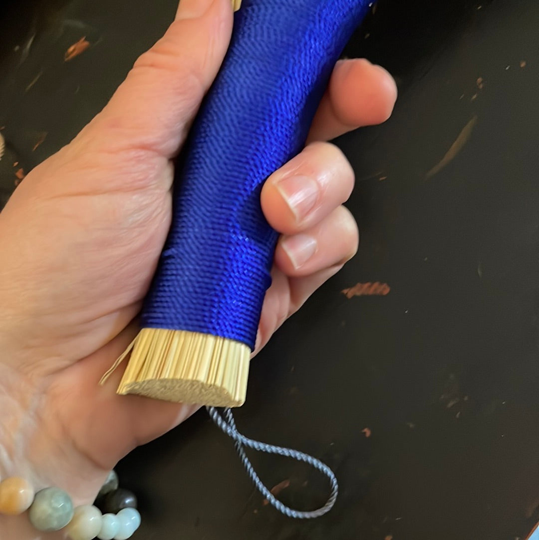 Sm Turkey Wing Whisk Broom - Solid Handle